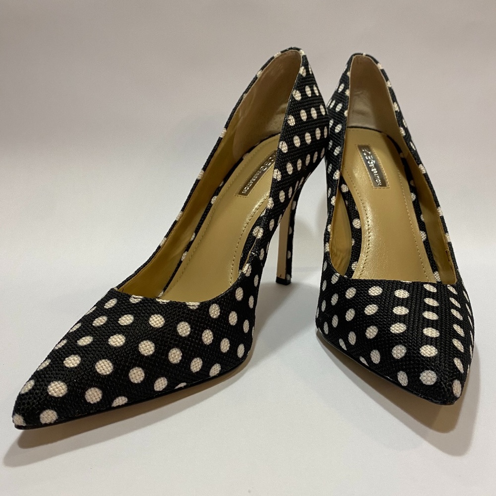 BCBG polka-dot pointed heel